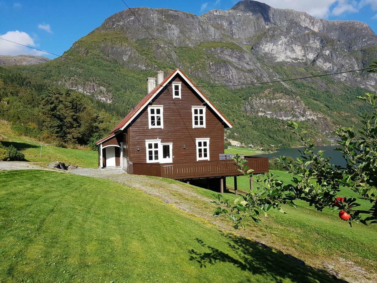 Charming Timber House In Stryn, Norway Villa Exterior foto